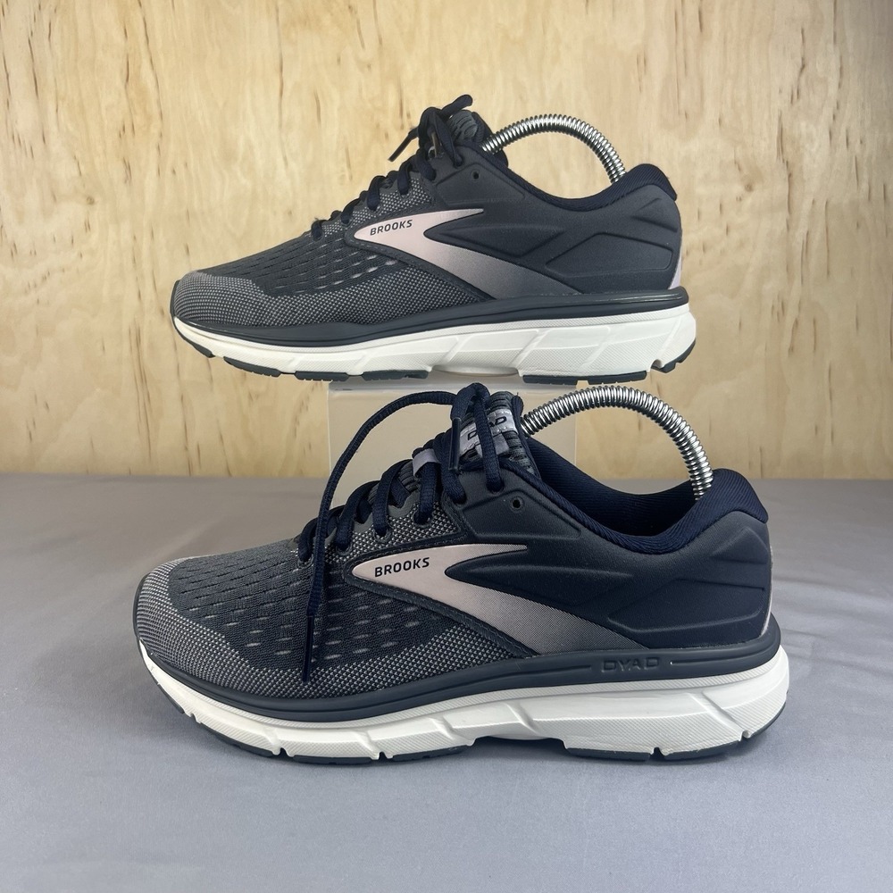 Brooks Dyad 11 Women's 8.5D Wide Navy Purple Running Shoes 1203121D496